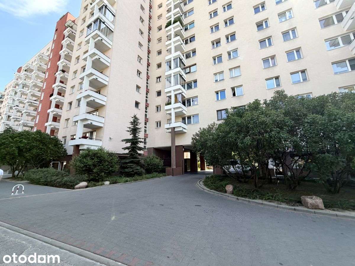 Metro Służew pod blokiem| balkon| piwnica| rama h