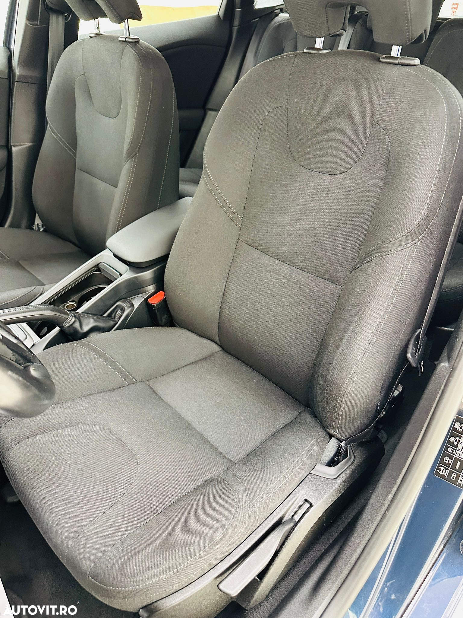 Volvo V40 - 13