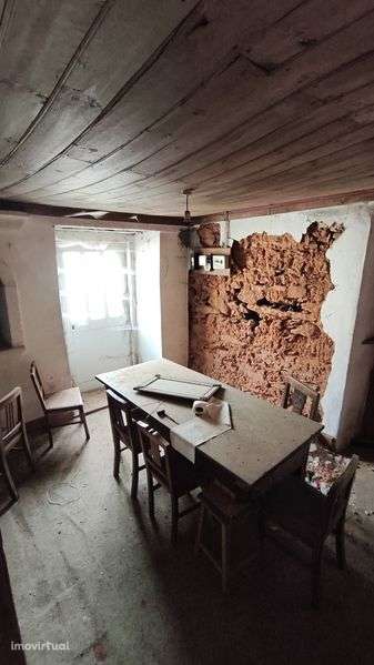 Casa para restauro - Grande imagem: 5/12