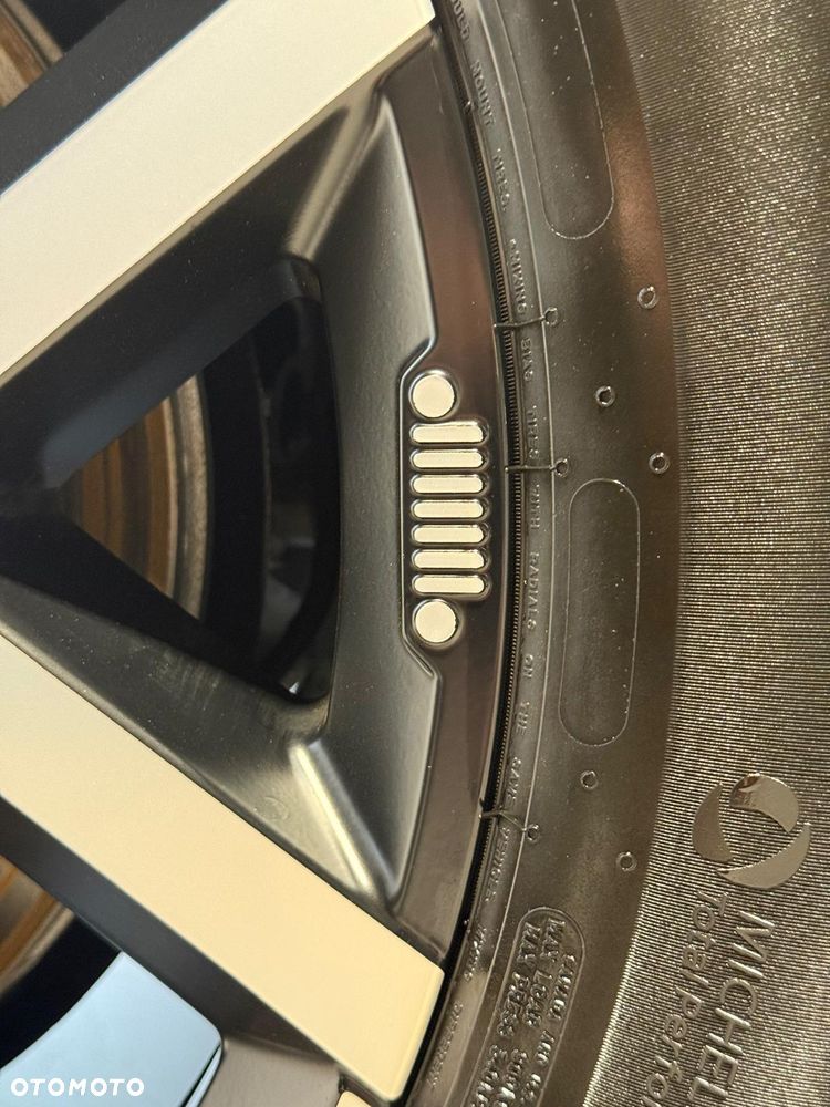 Jeep Compass 73.7kWh First Edition FWD - 20