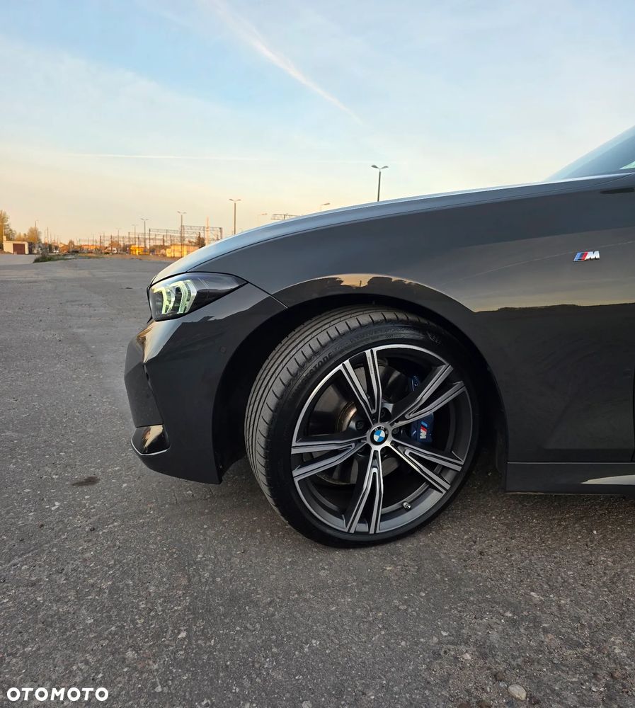 BMW Seria 3 330i xDrive M Sport - 14