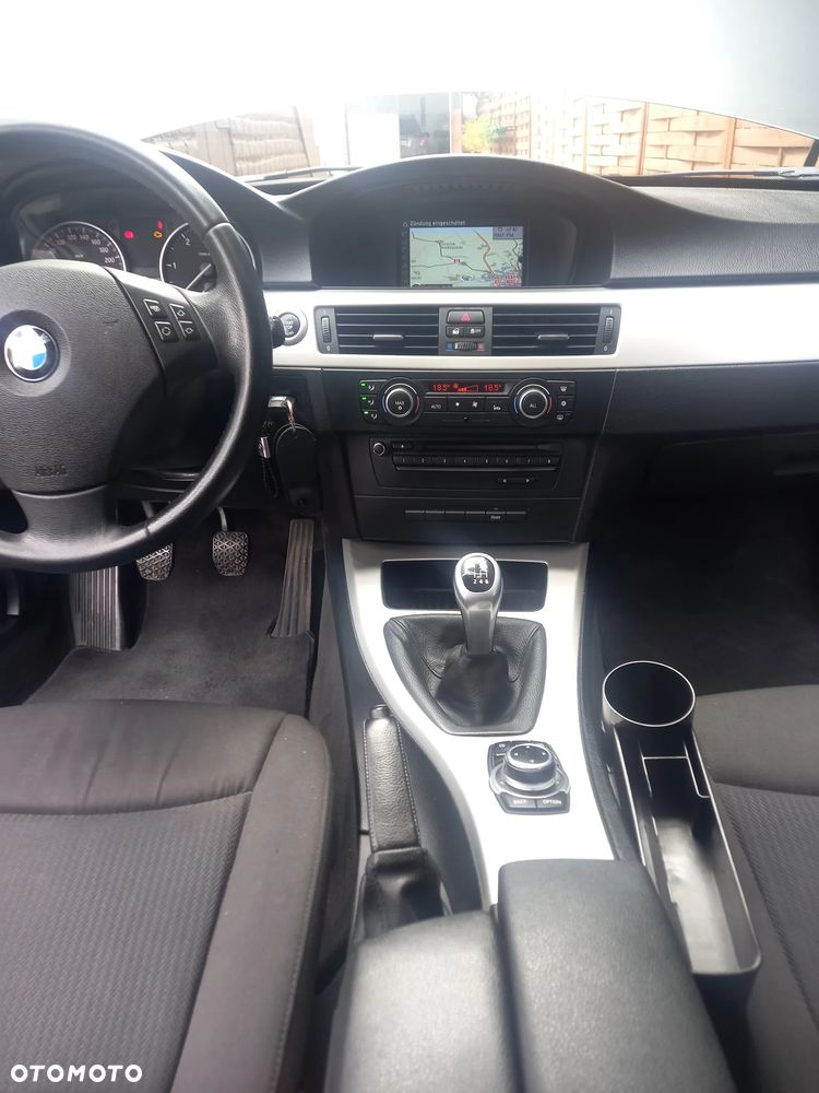 BMW Seria 3 318d - 7
