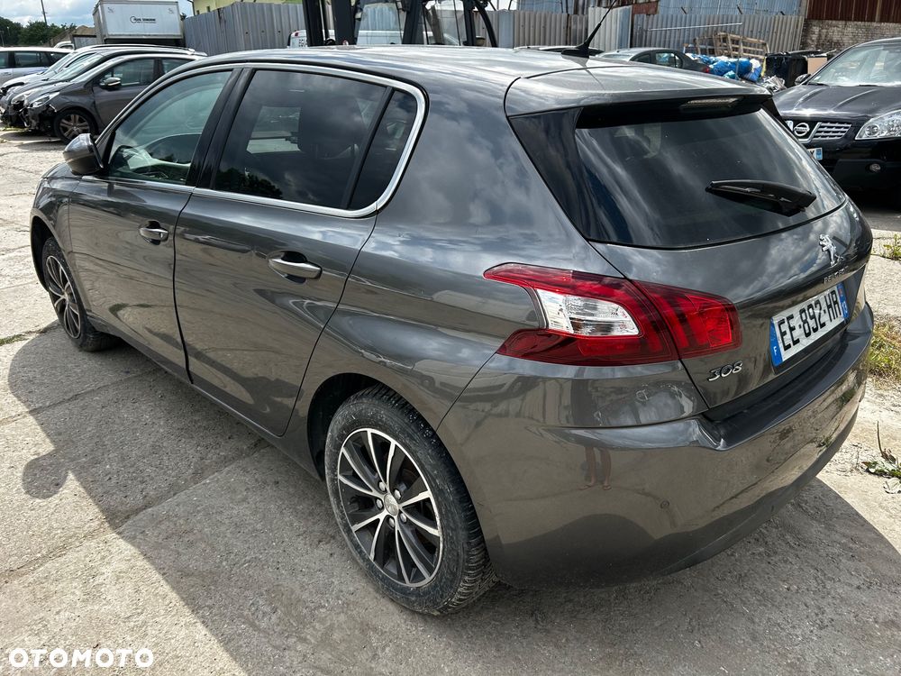 Peugeot 308 - 3