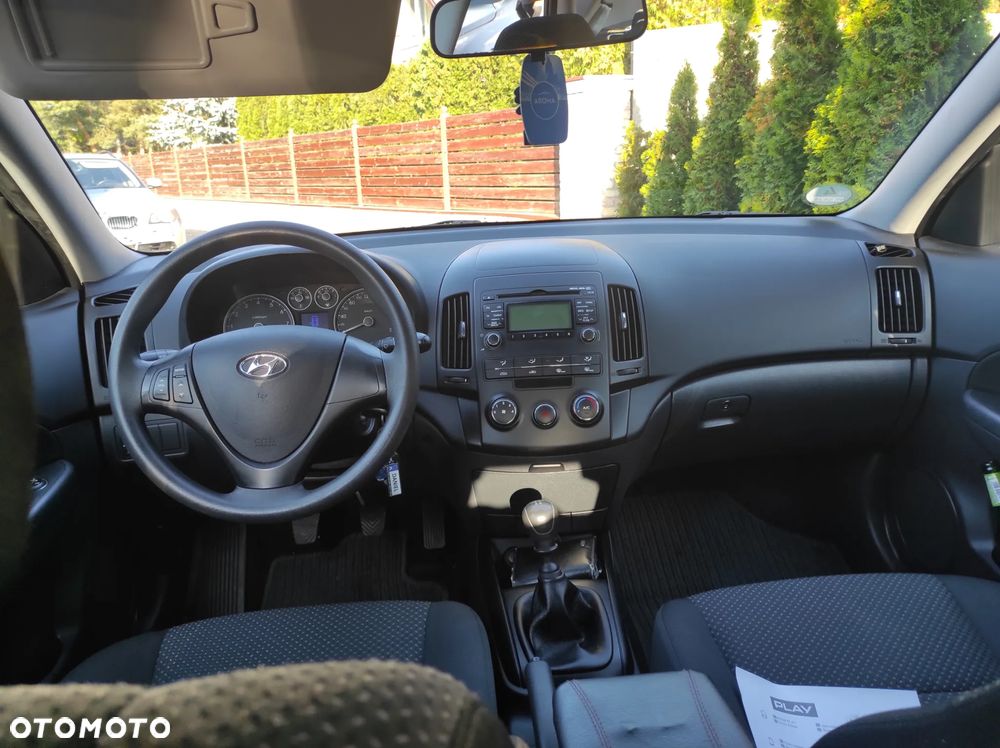 Hyundai i30 1.4 Base + World Cup - 6