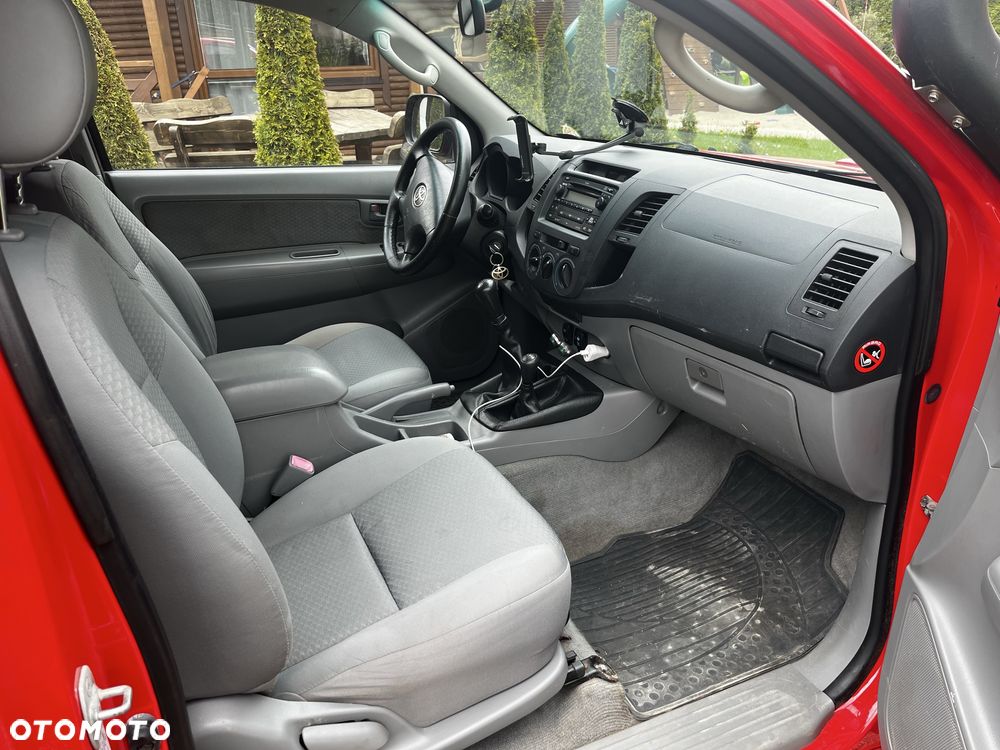 Toyota Hilux - 5
