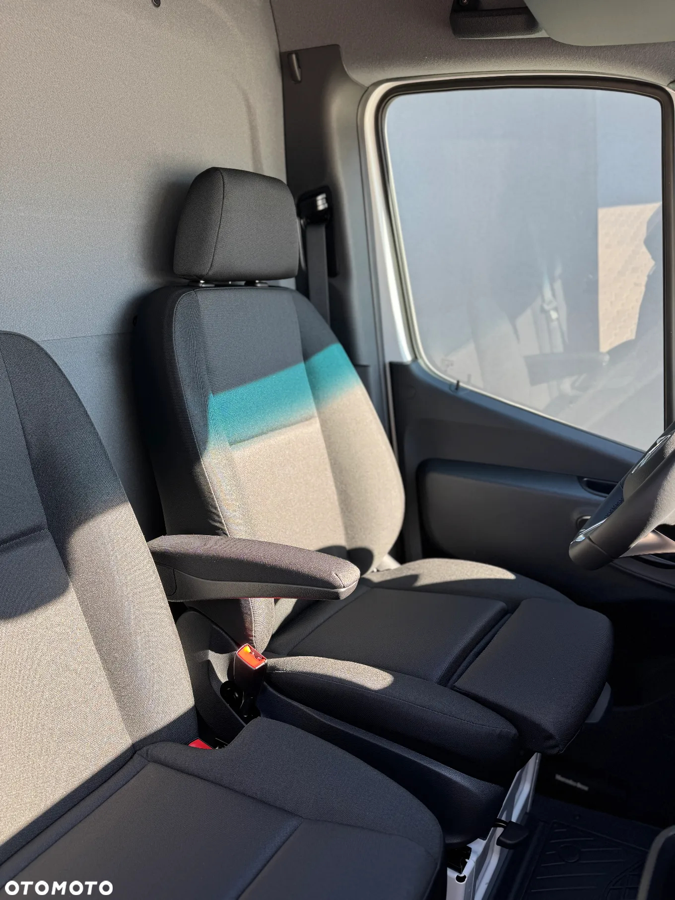 Mercedes-Benz eSprinter - 22