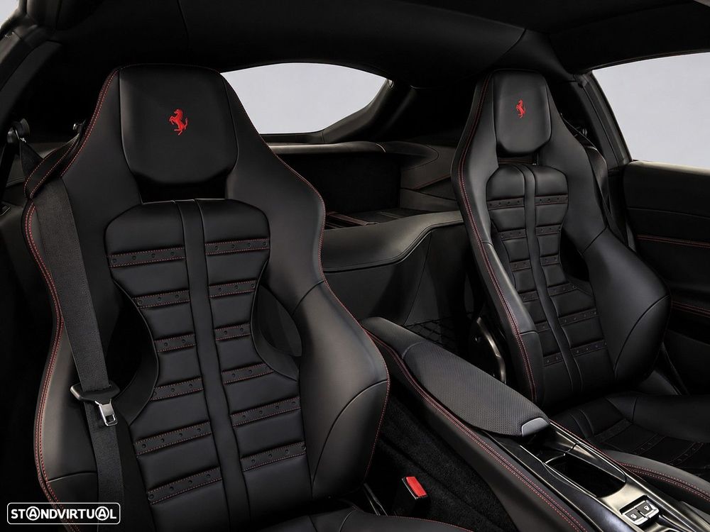 Ferrari 812 Superfast - 5