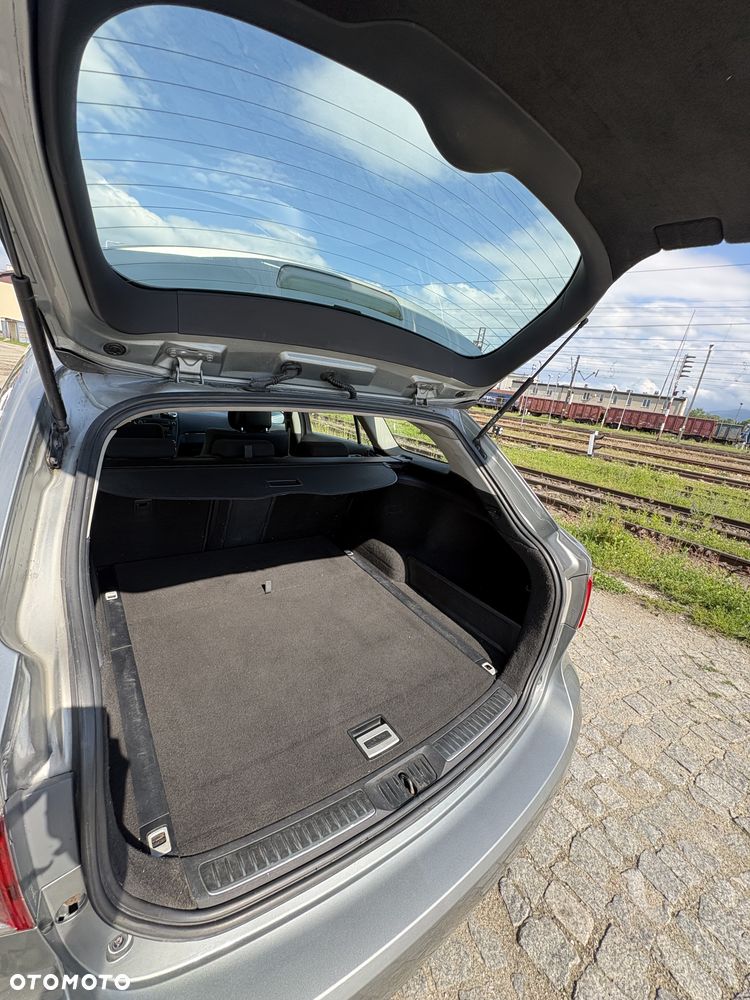 Toyota Avensis - 16