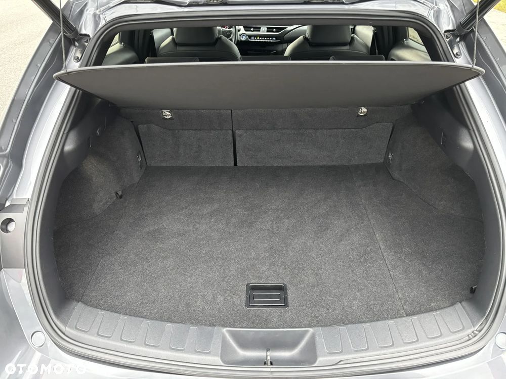 Lexus UX - 20