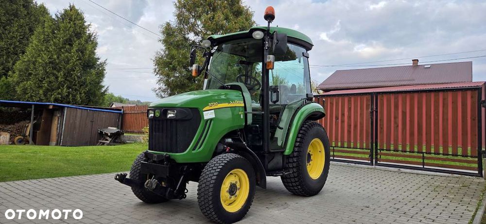 John Deere 3720 - 1