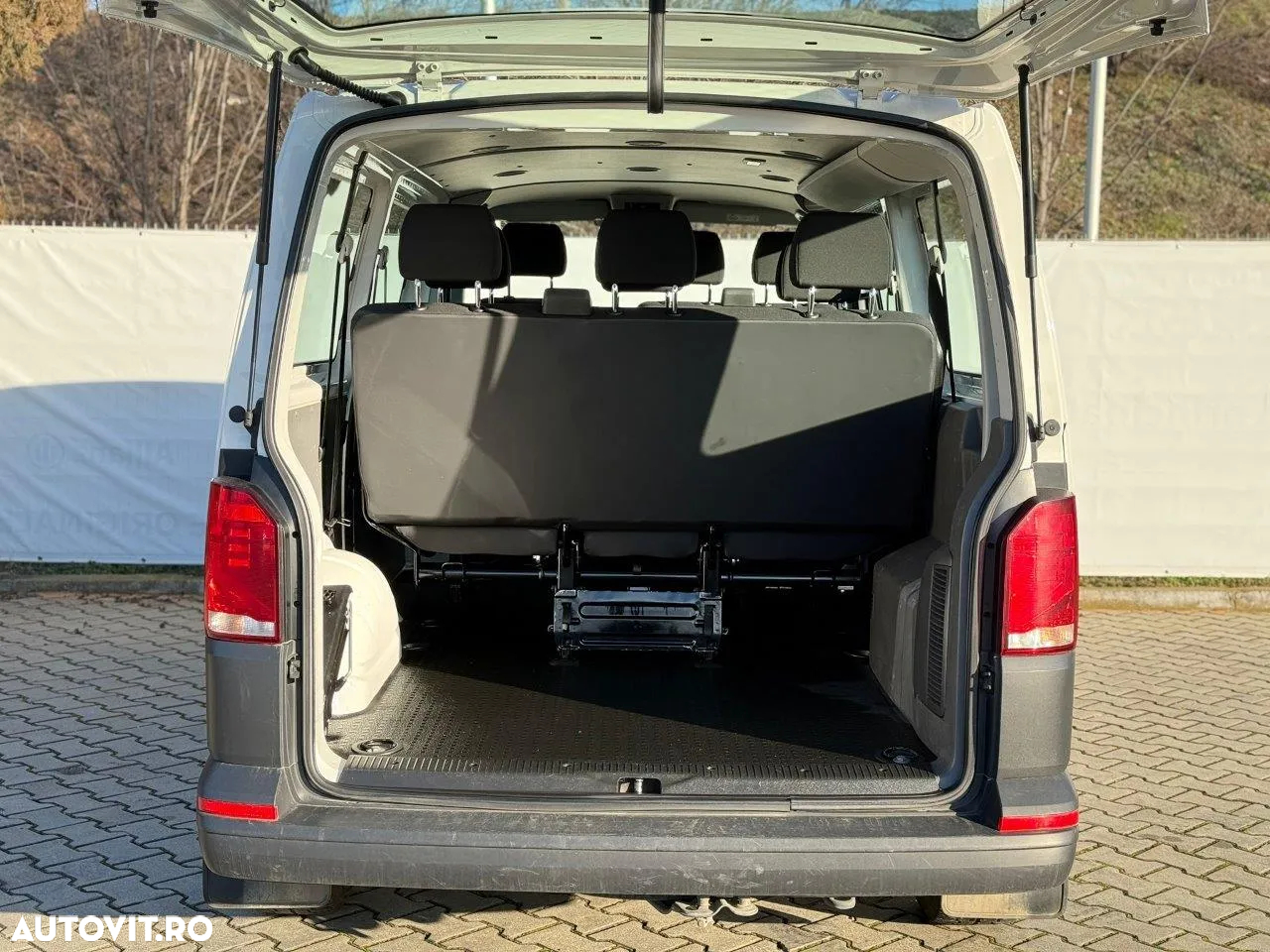 Volkswagen Transporter Kombi T6.1 2.0 TDI 81 kW KR - 14