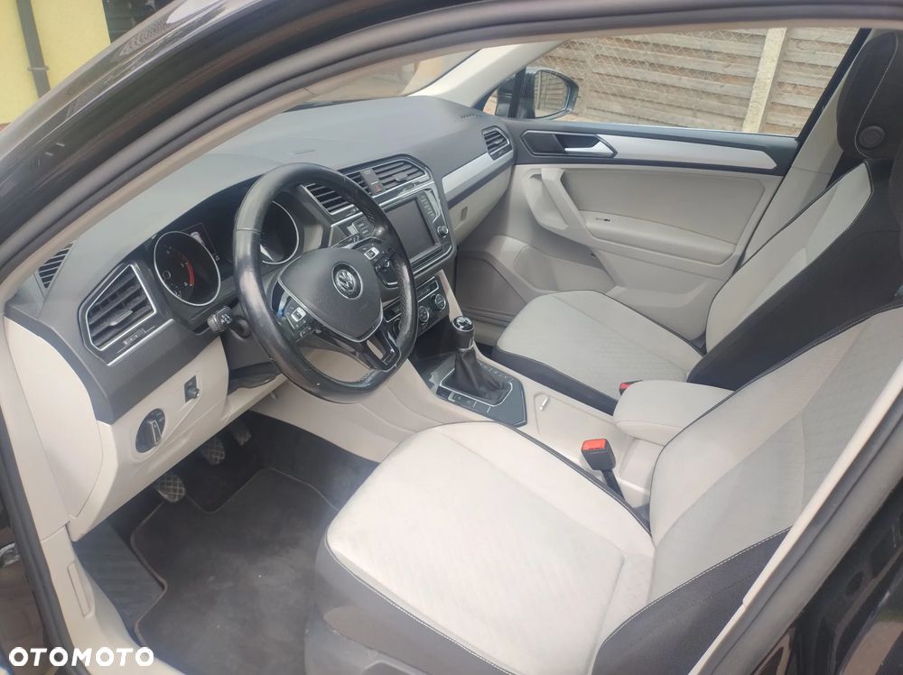 Volkswagen Tiguan 2.0 TDI SCR Trendline - 19
