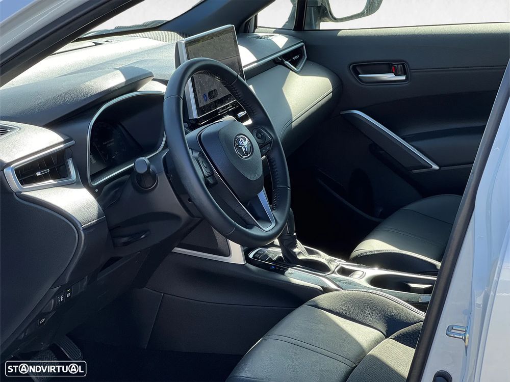 Toyota Corolla Cross 1.8 Hybrid Luxury - 9