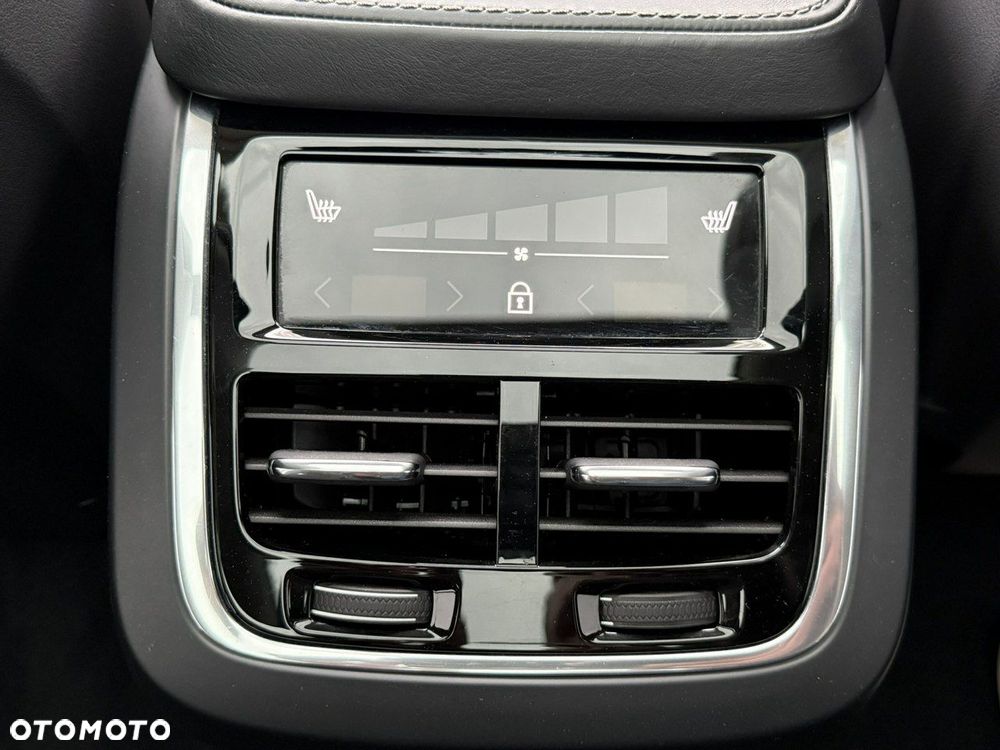 Volvo XC 90 - 26