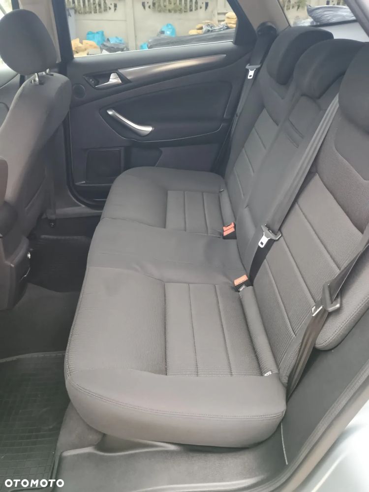 Ford Mondeo 1.6 T Titanium - 11