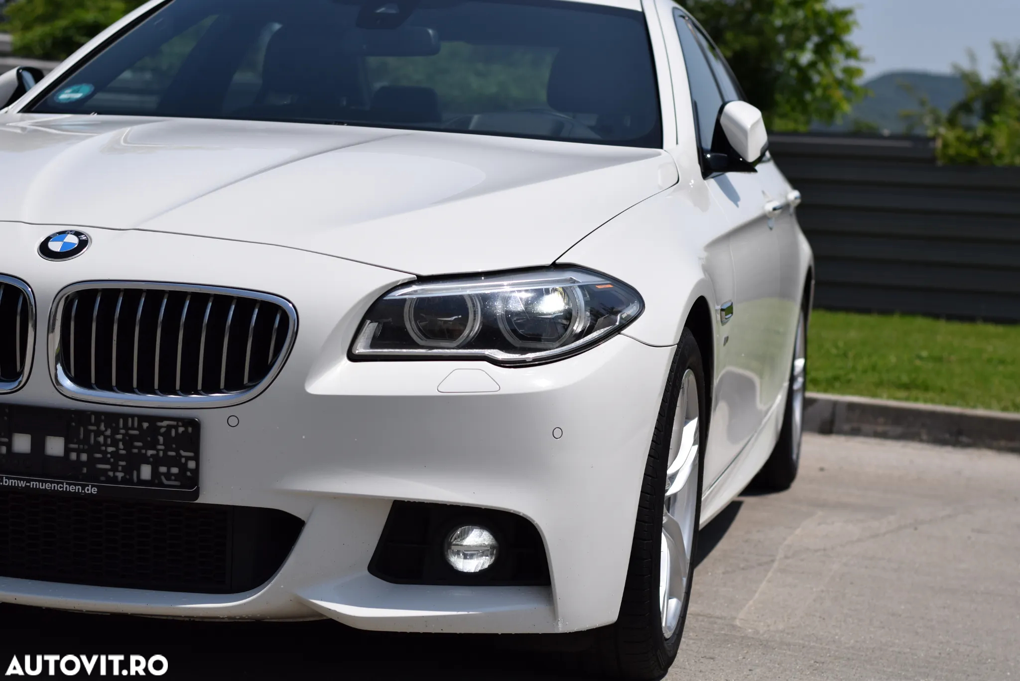 BMW Seria 5 525d Sport-Aut. - 30