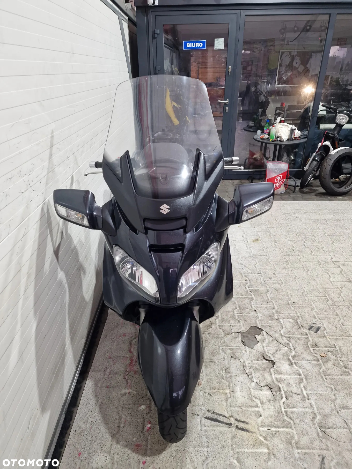 Suzuki Burgman - 13