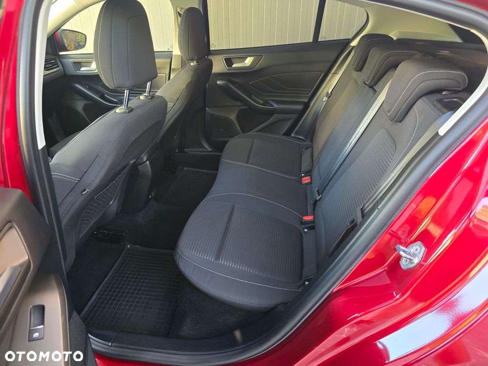 Ford Focus 1.5 EcoBoost Titanium ASS - 3