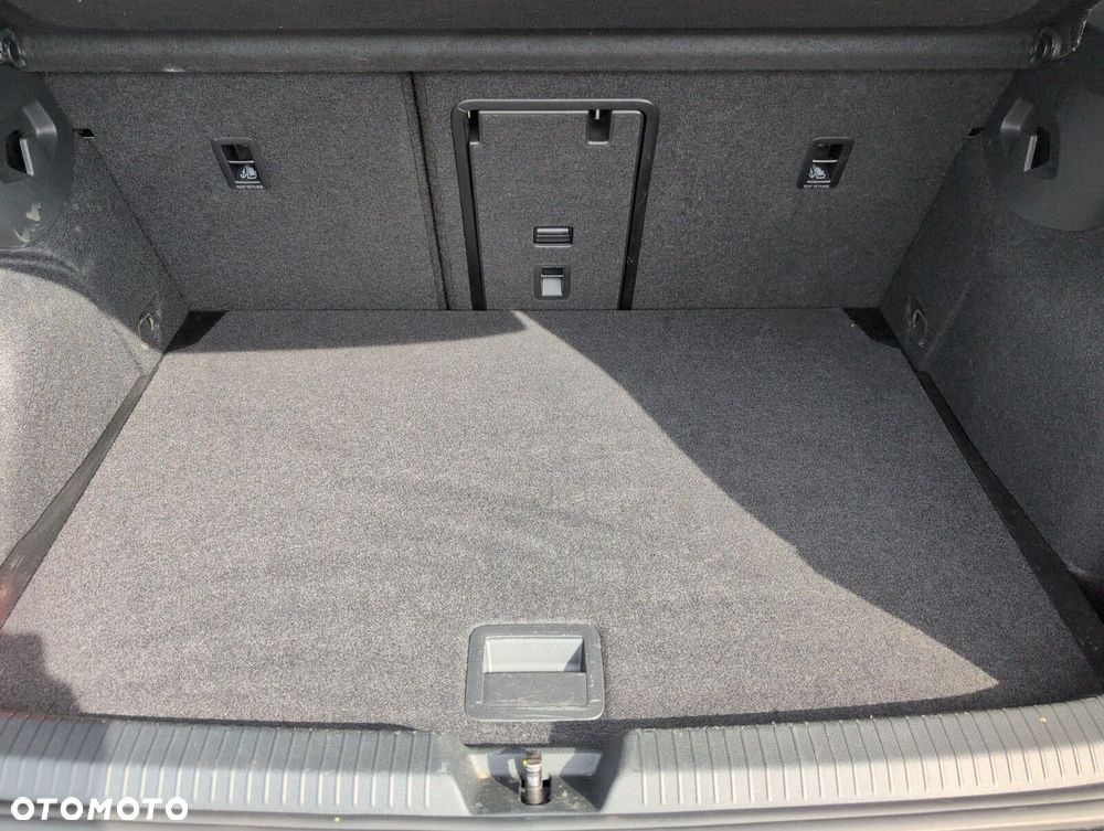 Volkswagen Golf 1.5 TSI EVO Style - 10
