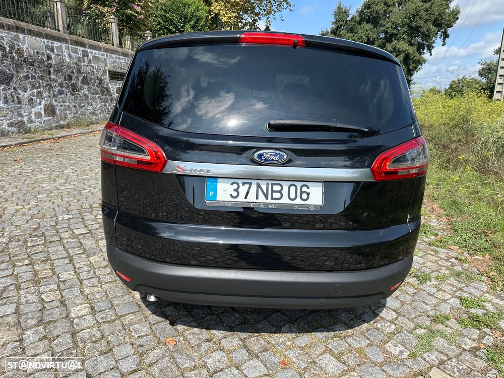 Ford S-Max 2.0 TDCi Titanium 7L - 17