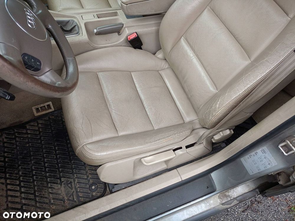 Fotele kanapa boczki komplet Audi A4 B6 kombi - 9