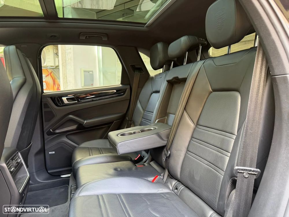 Porsche Cayenne E-Hybrid - 5