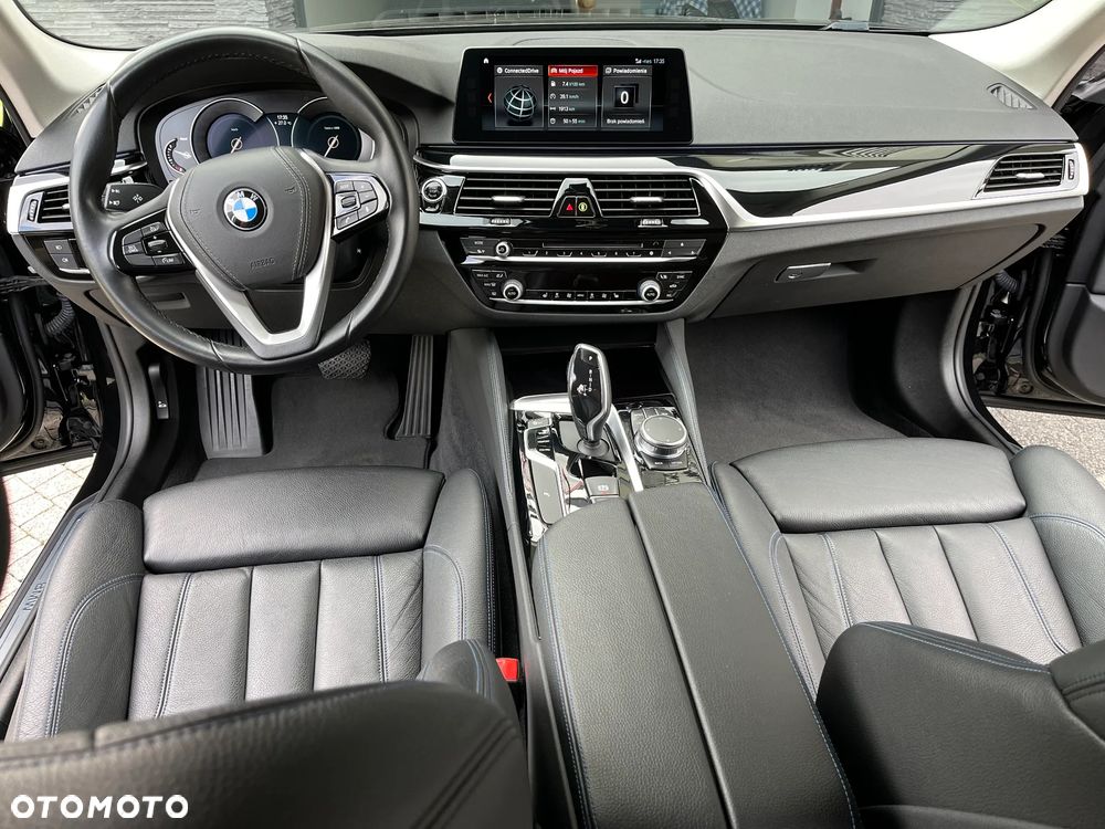 BMW Seria 5 520d xDrive - 15