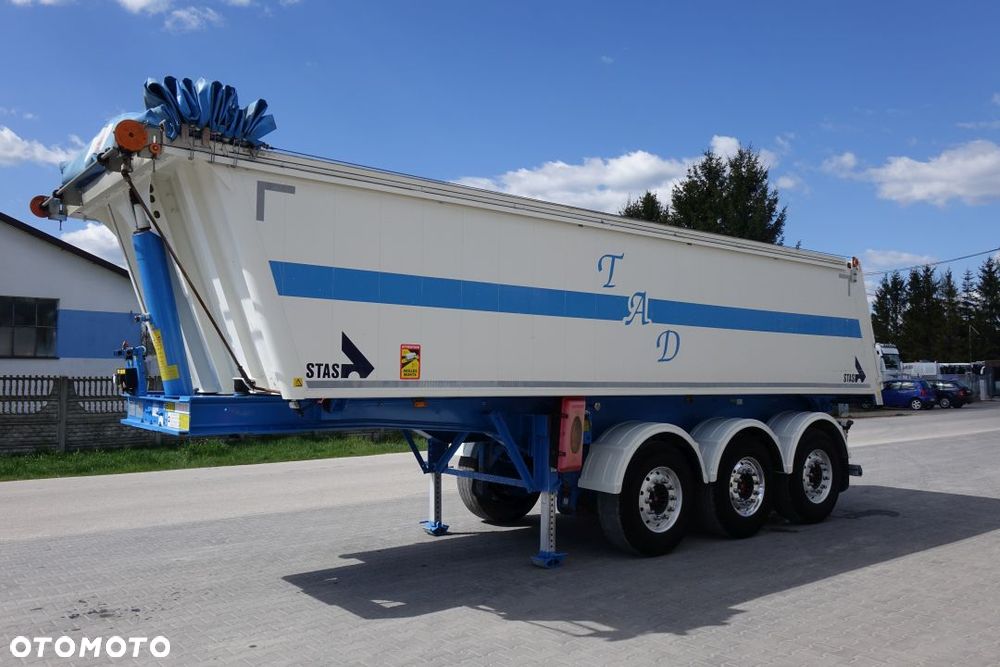 Stas WYWROTKA 26,5m3 / ALUMINIOWA /OSIE SAF /OŚ PODNOSZONA / ALUMINIOWE FELGI / SZYBER ZBOŻOWY / PLANDEKA