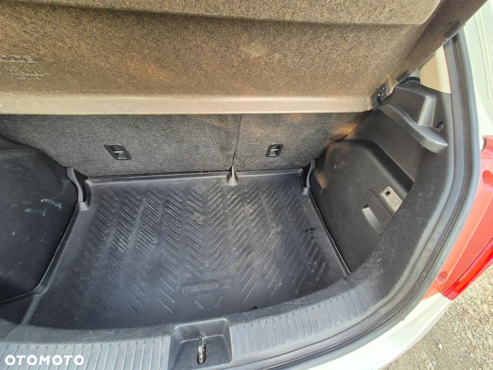 Mazda 2 1.3 Exclusive - 28
