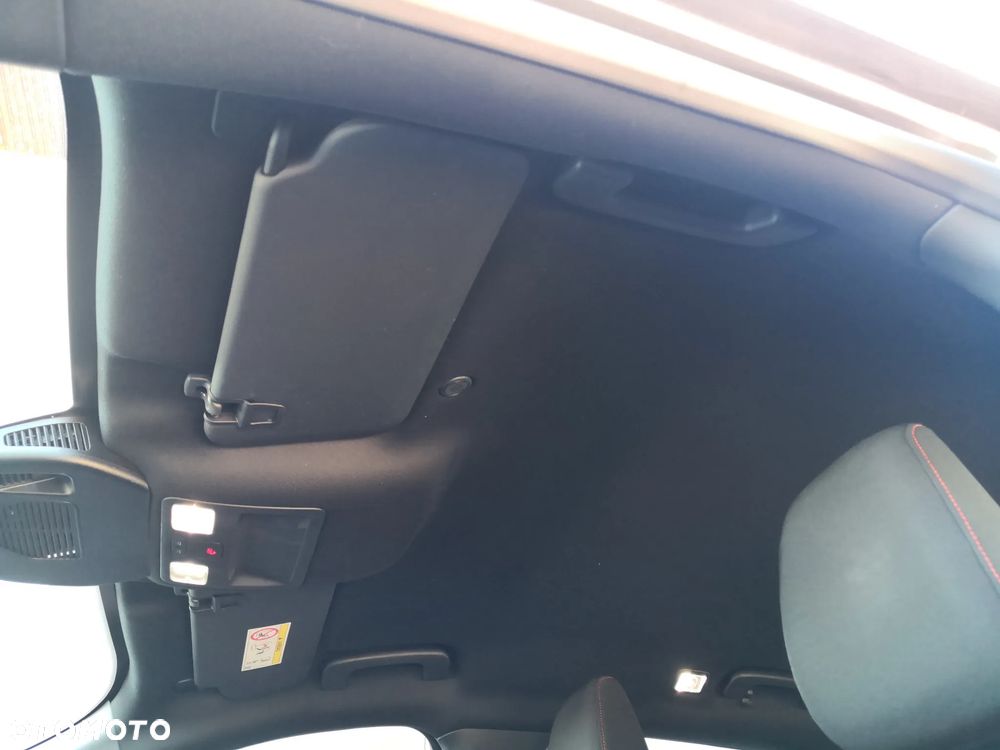 Ford Kuga 2.0 TDCi 4x2 ST-Line - 27
