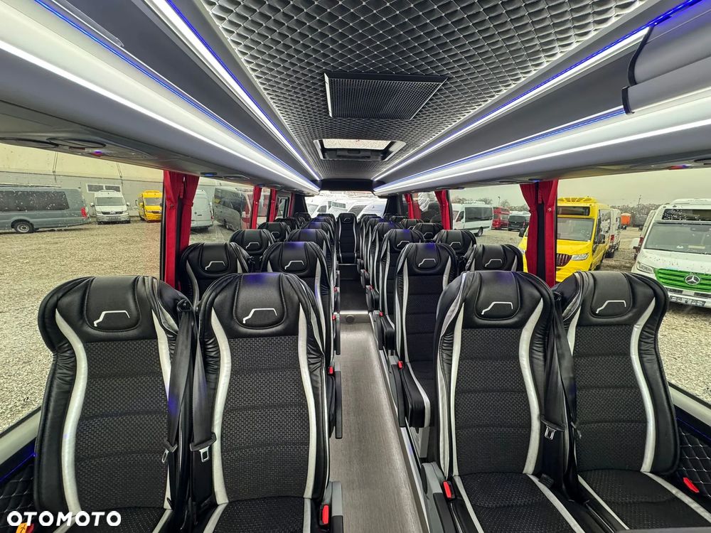 Mercedes-Benz Sprinter 519 - 24