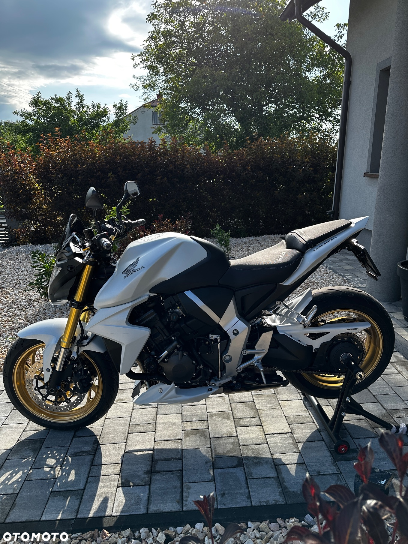 Honda CB - 2