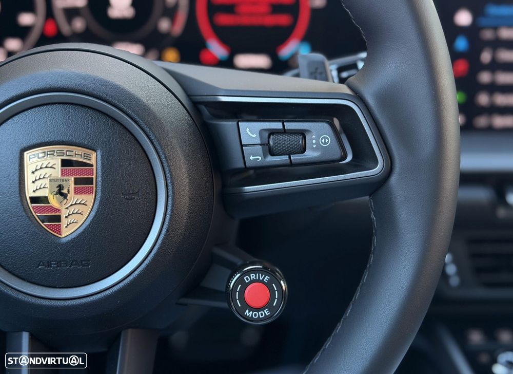 Porsche 911 (992) Carrera S - 10