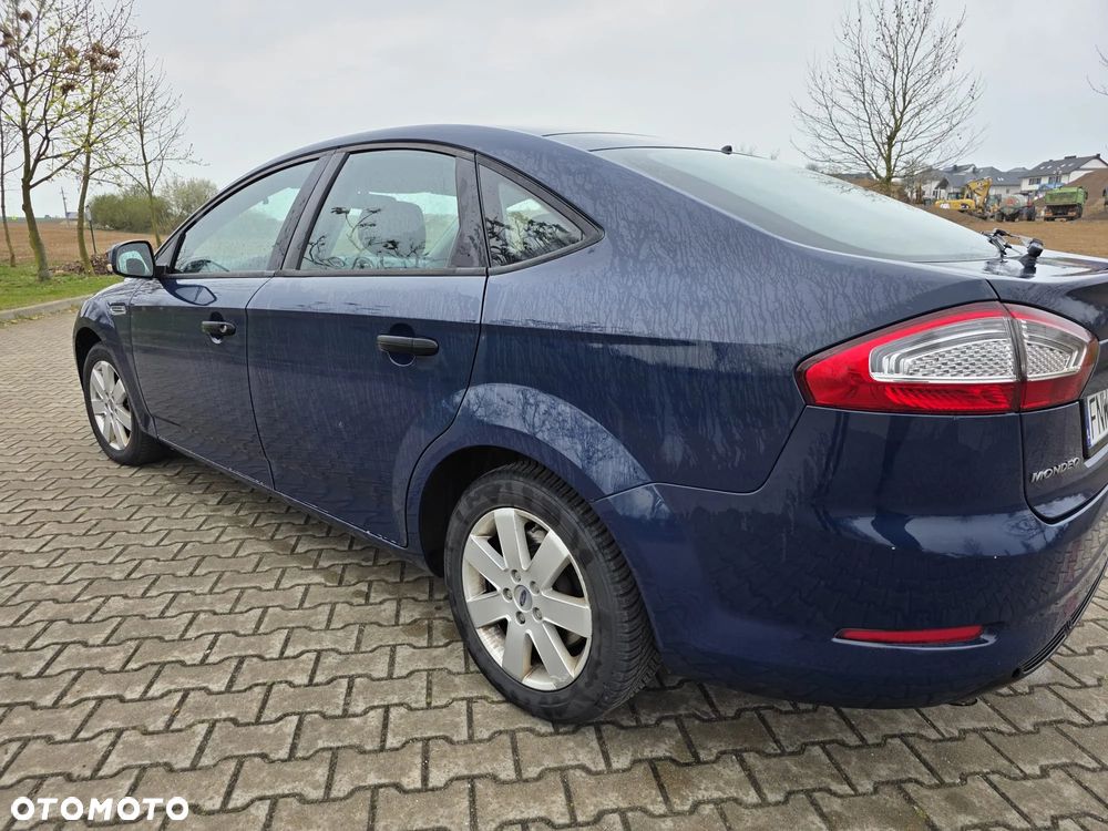 Ford Mondeo 2.0 TDCi Ambiente - 8