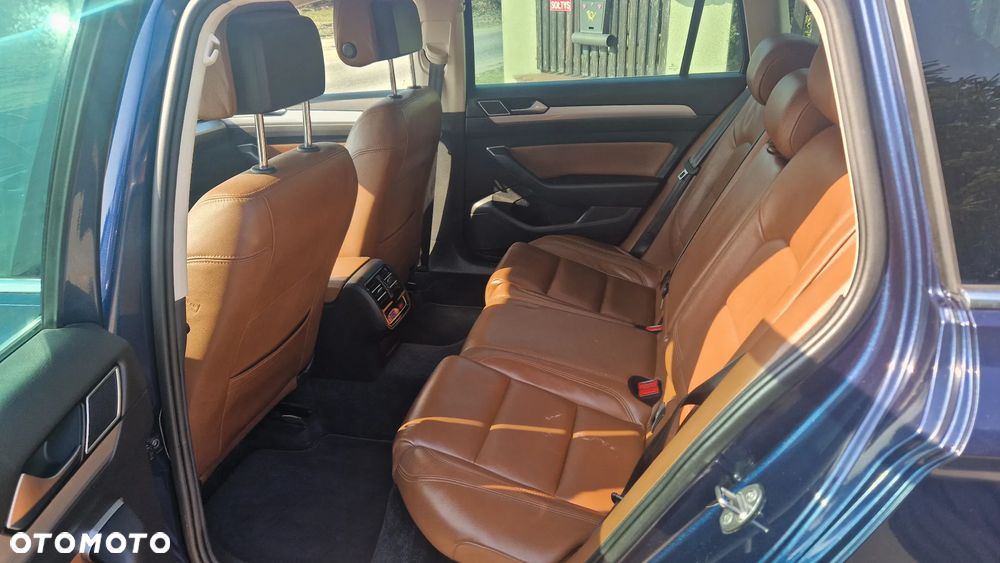 Volkswagen Passat - 10