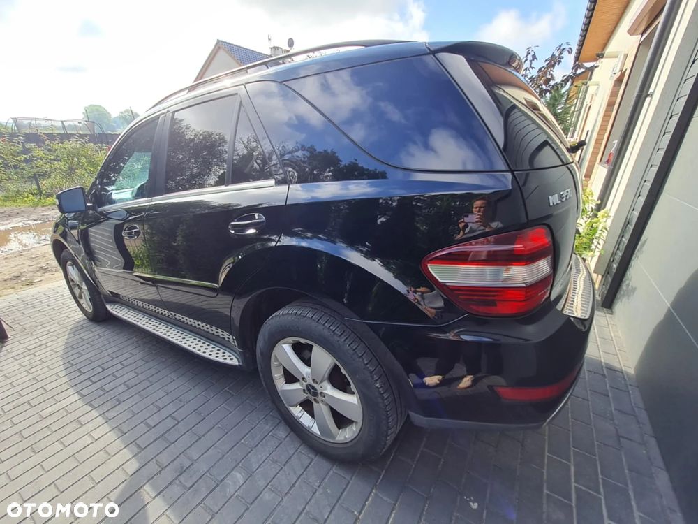 Mercedes-Benz ML 350 4-Matic - 14
