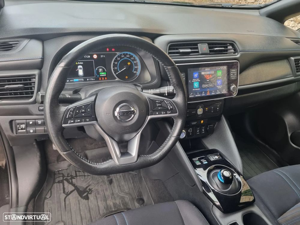 Nissan Leaf - 14