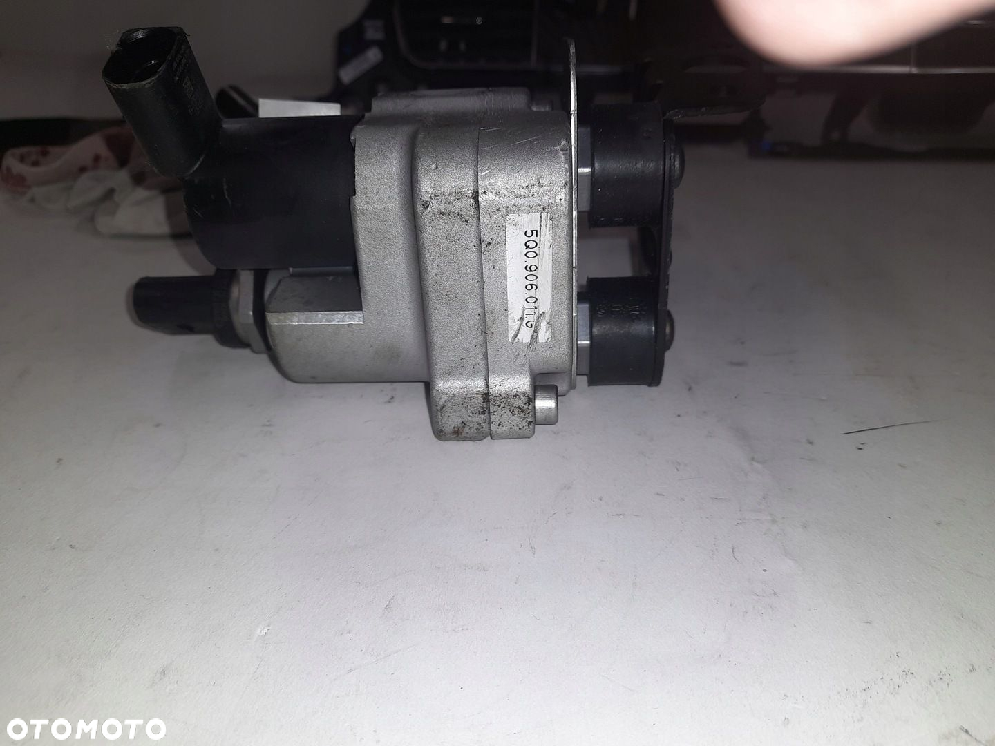VW AUDI MODUŁ ZAWÓR ROZDZIELACZ CNG 5Q0906011 - 5