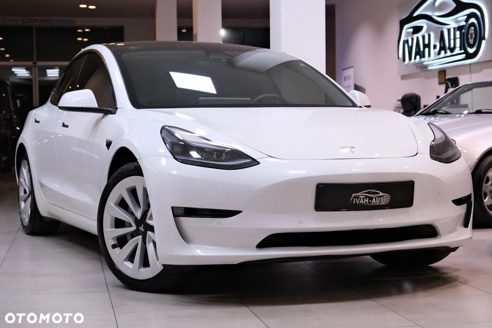 Tesla Model 3 Standard Range Plus - 1