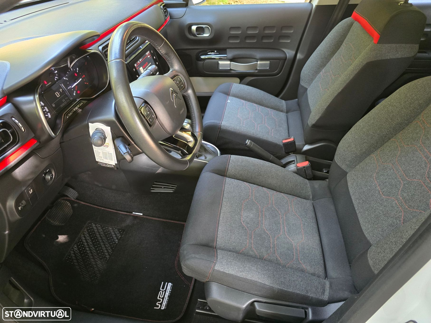 Citroën C3 1.2 PureTech Shine EAT6 - 21