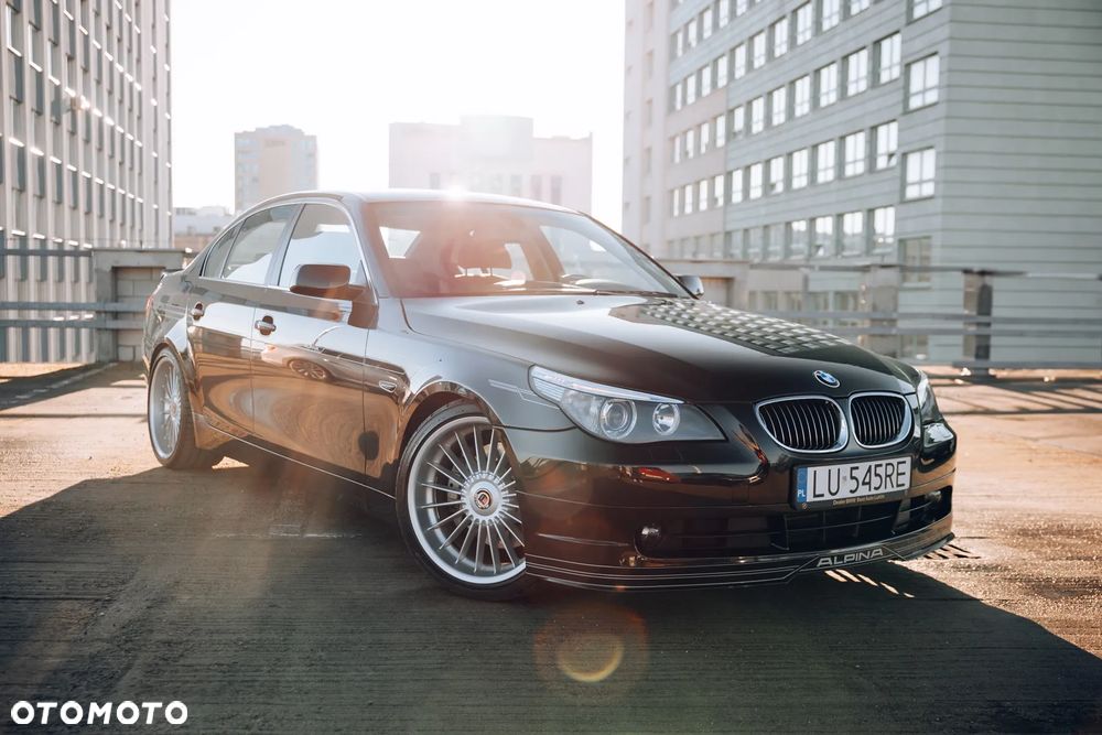 BMW Seria 5 545i - 1