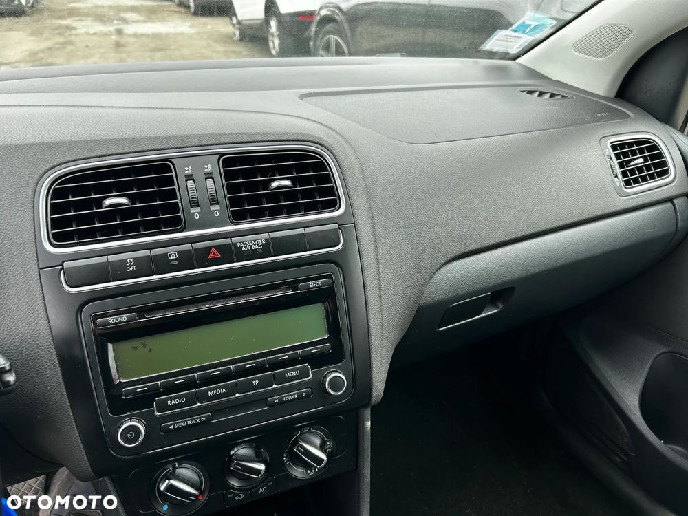 Volkswagen Polo - 13
