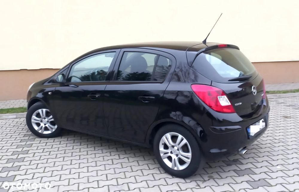 Opel Corsa 1.2 16V Enjoy - 4