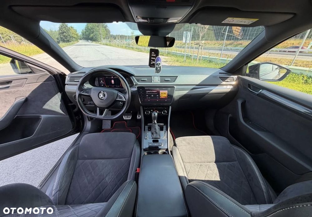 Skoda Superb 2.0 TDI Sportline DSG - 6