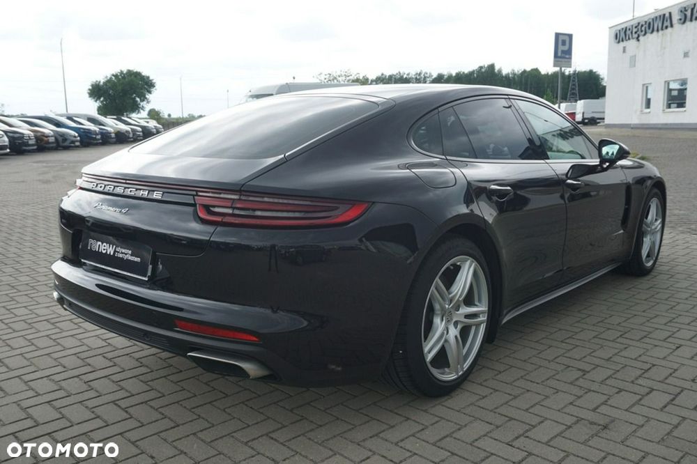 Porsche Panamera 4 - 5