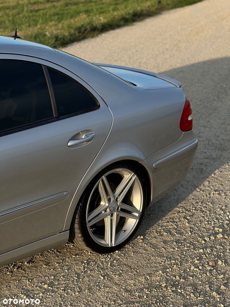 Mercedes-Benz Klasa E 320 4-Matic Elegance - 3