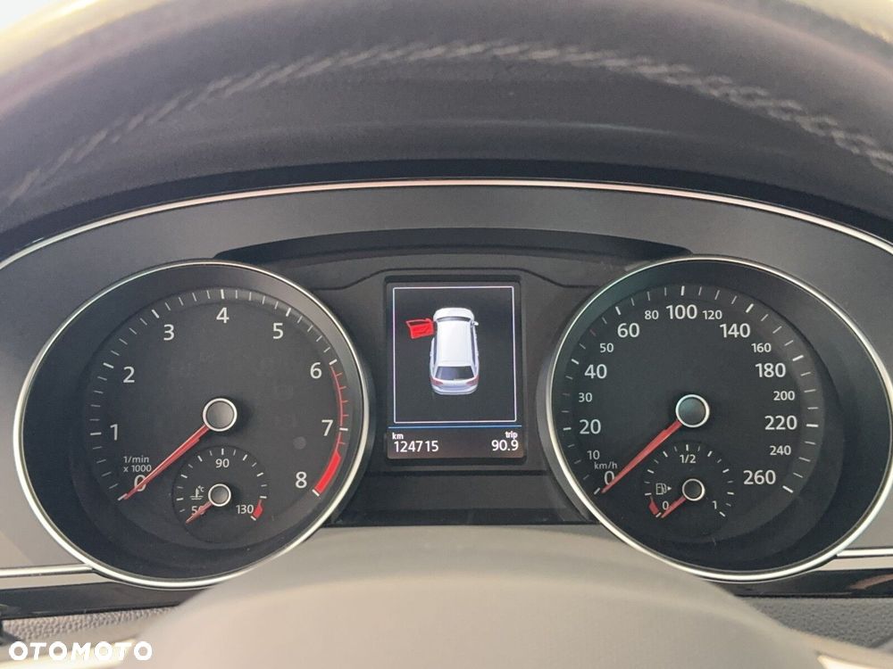 Volkswagen Passat Variant 2.0 TSI Business DSG - 22