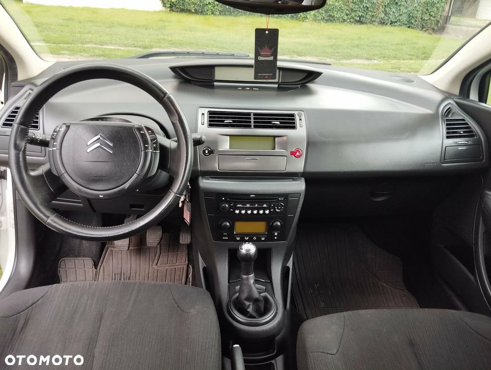 Citroën C4 1.4 16V Impress - 10