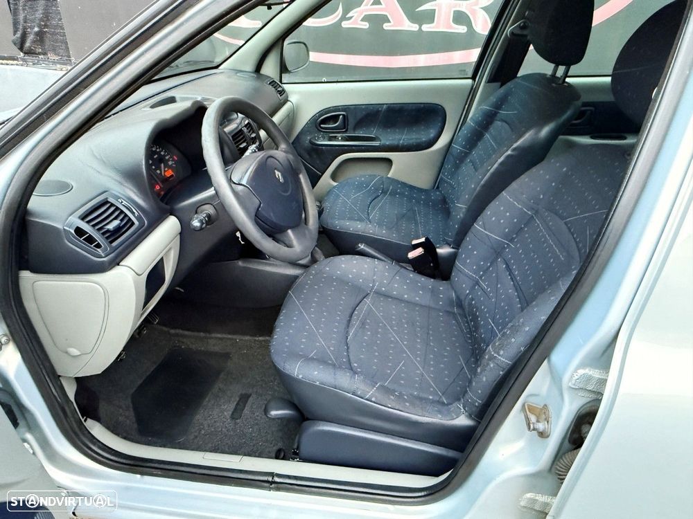 Renault Clio 1.5 dCi Dynamique Luxe - 12