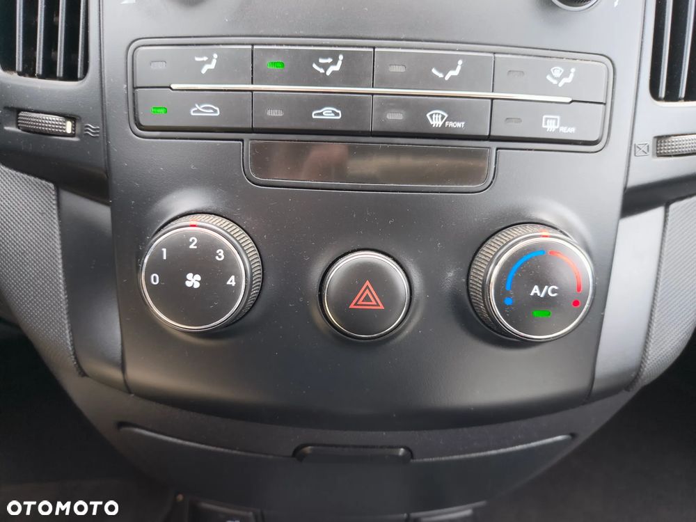 Hyundai i30 i30cw 1.4 UEFA EURO 2012 Edition - 13